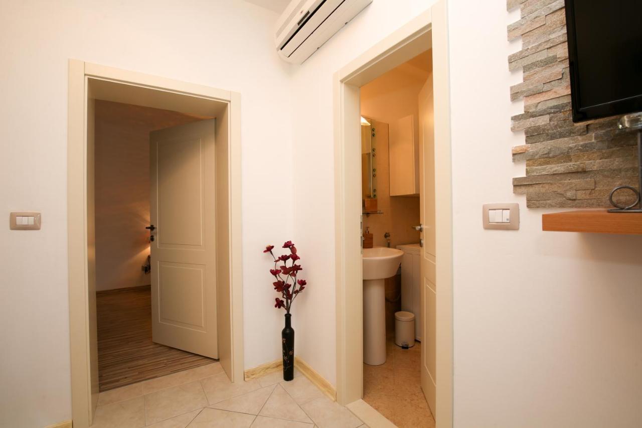 Apartments Fiora Premantura Exterior photo